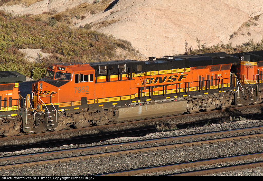 BNSF 7952